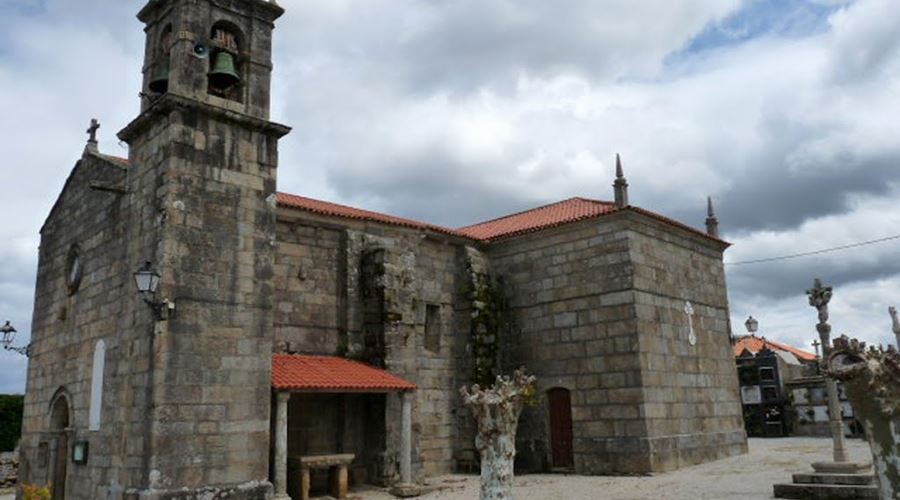 Iglesia de Santa María de Caleiro - Visit O Salnés ®